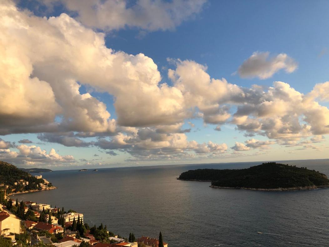 Spacious 2 Bedroom Apt Luxeview- Oldtownview, 10Min To Town Ντουμπρόβνικ Εξωτερικό φωτογραφία