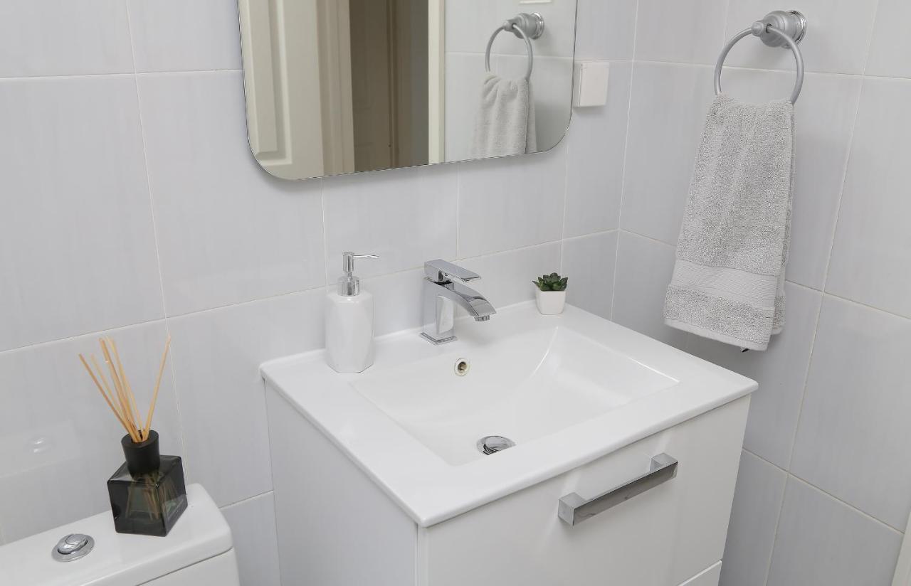 Spacious 2 Bedroom Apt Luxeview- Oldtownview, 10Min To Town Ντουμπρόβνικ Εξωτερικό φωτογραφία