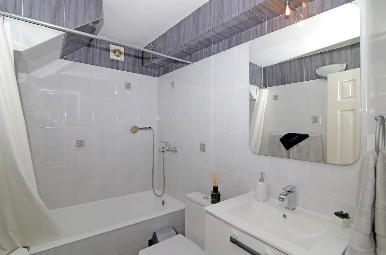 Spacious 2 Bedroom Apt Luxeview- Oldtownview, 10Min To Town Ντουμπρόβνικ Εξωτερικό φωτογραφία