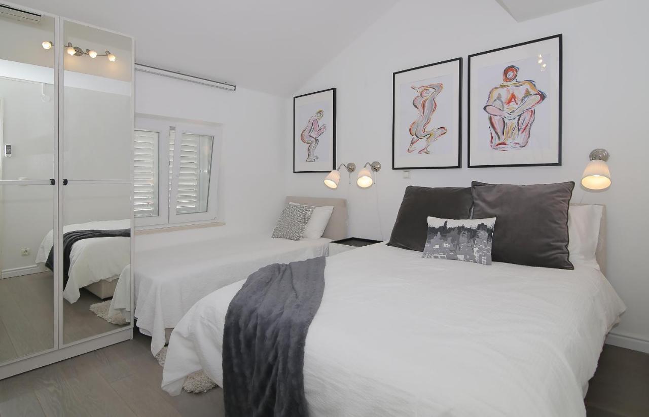 Spacious 2 Bedroom Apt Luxeview- Oldtownview, 10Min To Town Ντουμπρόβνικ Εξωτερικό φωτογραφία